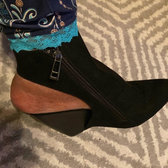 Charlies Shoes - !*SEXY SUEDE "slingback" BLACK BOOTIES!!!!